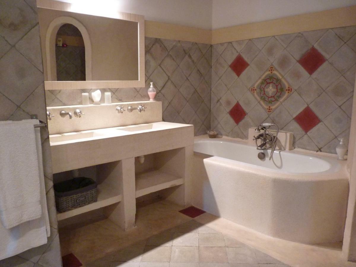 Domaine De Fontbelle Bed & Breakfast Graveson Luaran gambar